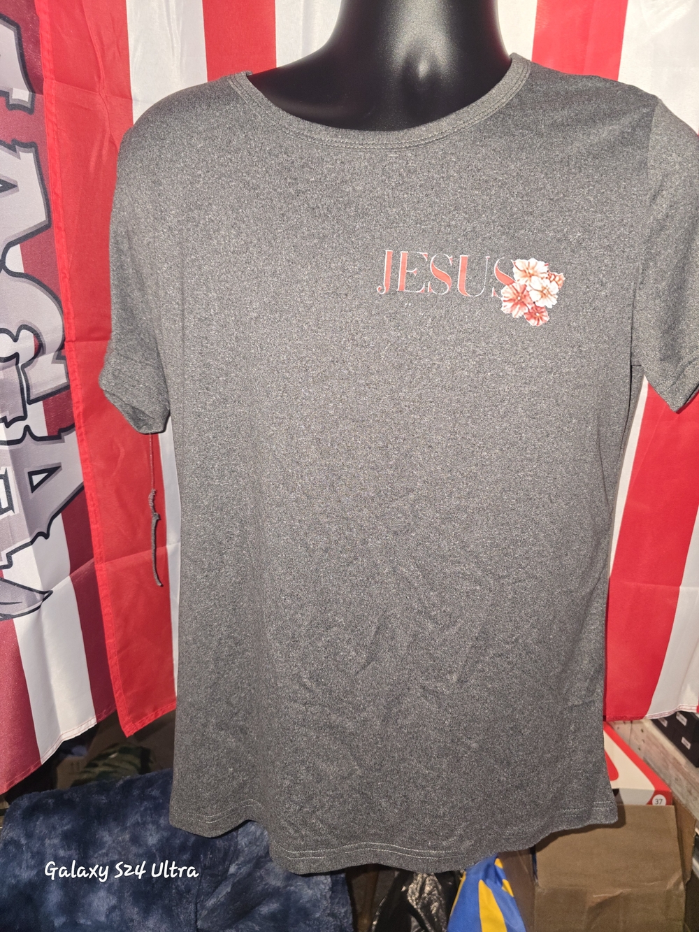Gray Short-Sleeve Tee with 'JESUS' Floral Chest Graphic
